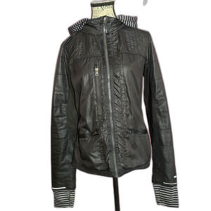 Mondetta y2k hooded fitted zip-up jacket jogging outdoor.